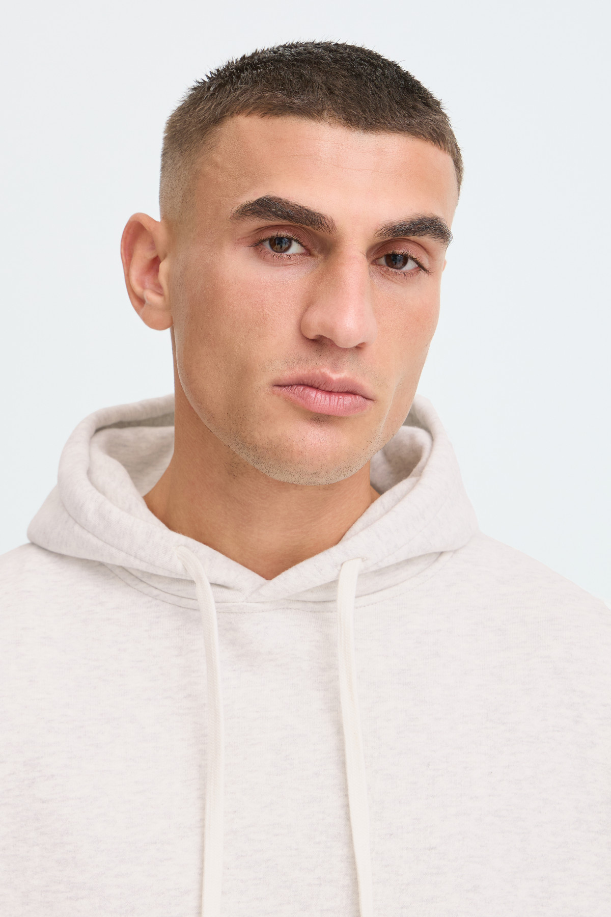Sweat à capuche Solid – Modèle Vantius (4)