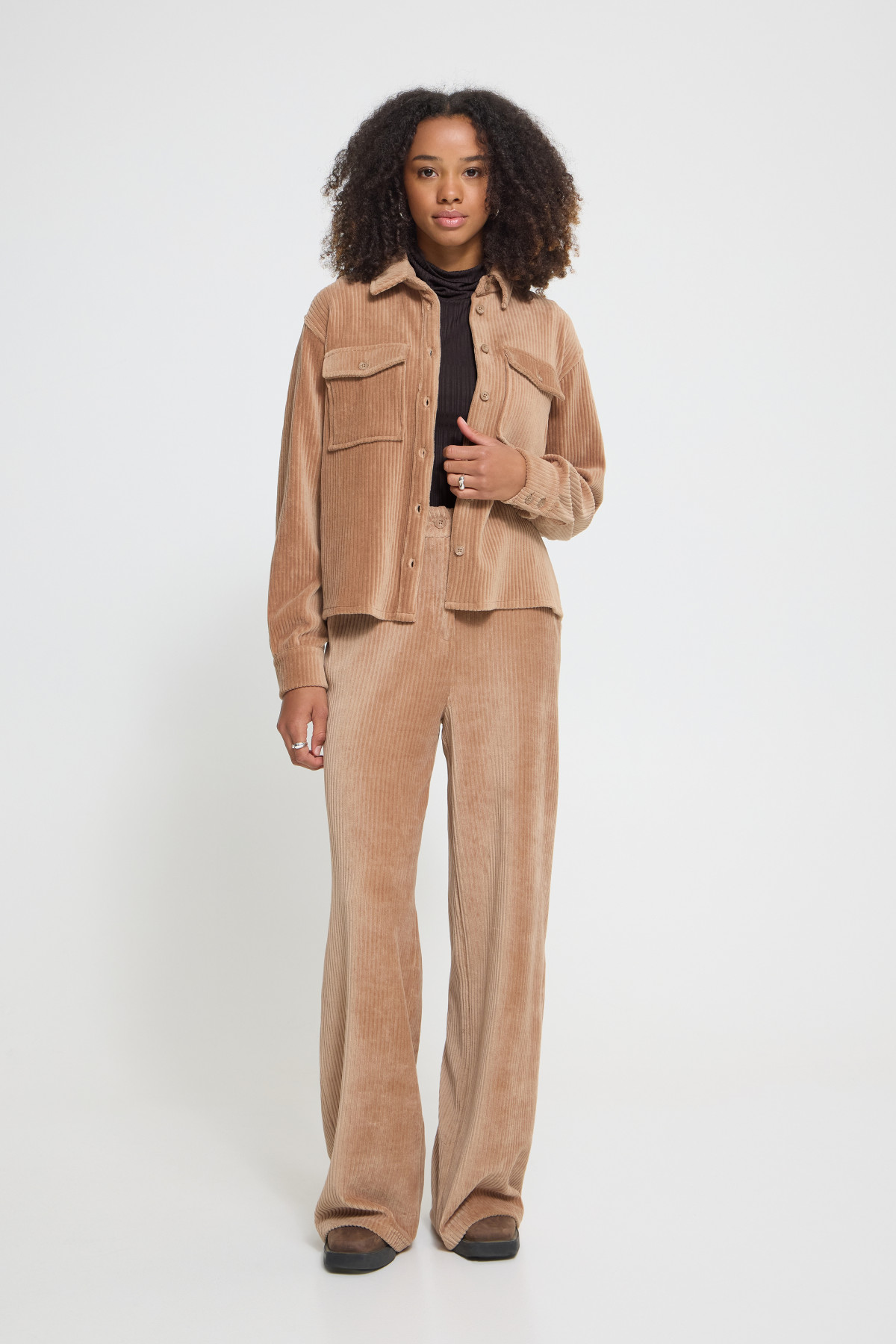 ICHI VESTE VELOURS BEIGE TAMARY 20126372 (5)