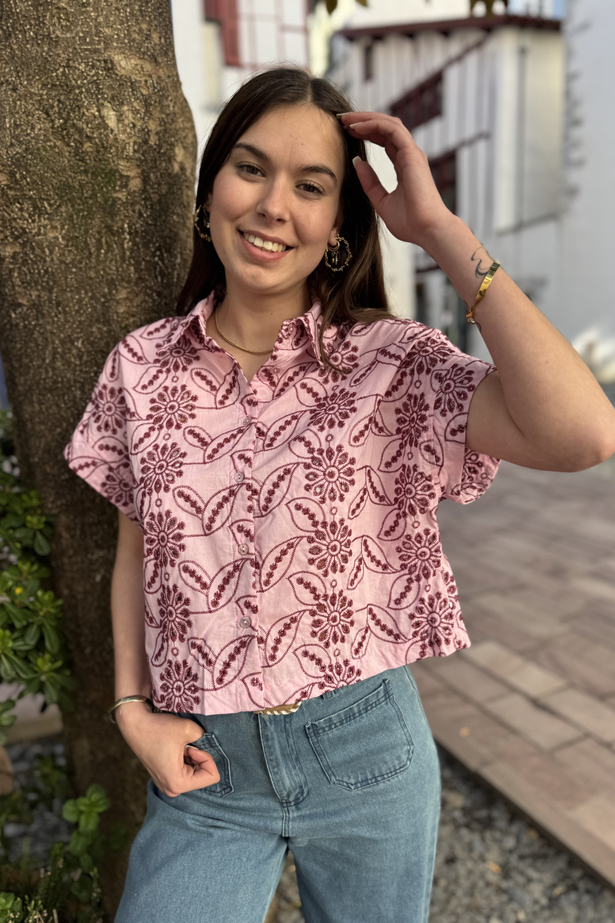 Chemisier the korner rose avec ses broderies bordeaux en lin