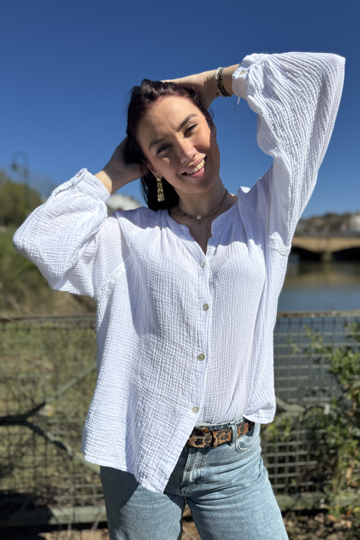 Chummy blouse gaze de coton blanc avec détails en dentelle