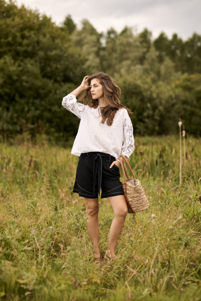 CREAM SHORT LINEE 4983