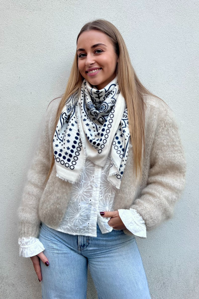 foulard bandana imprime paisley cachemire ecru et bleu 