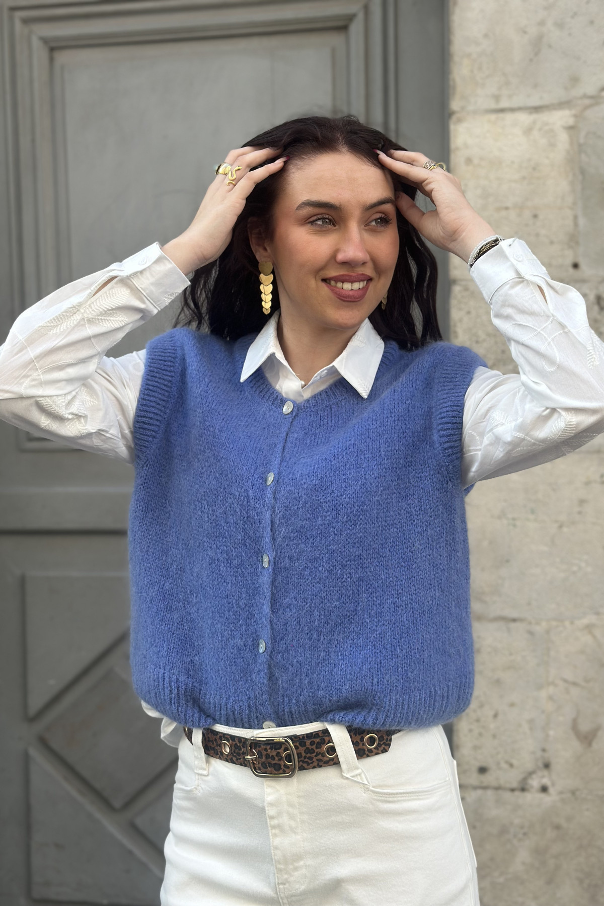 Gilet sans manches avec boutons nacrés col rond bleu