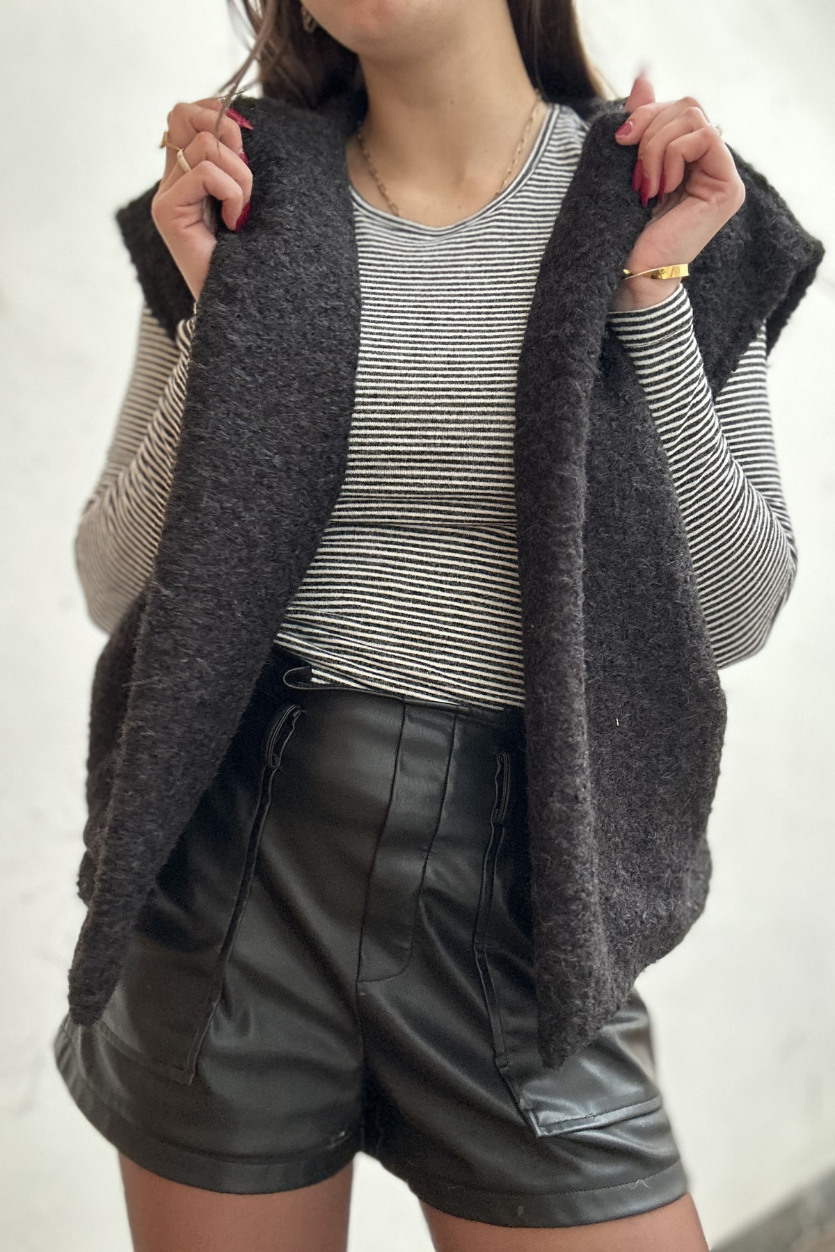 GILET SANS MANCHES IMMITATION FEUTRINE NOIR 8997