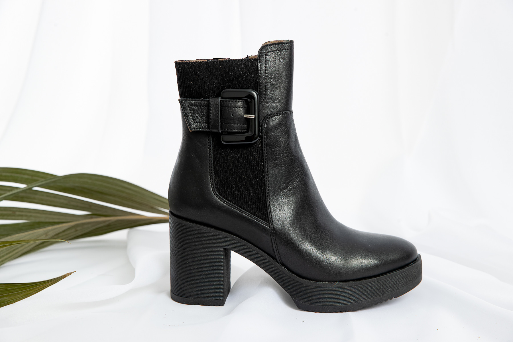 MKD BOTTINES LUIS VELVET NOIR FEMME CUIR TALON GROSSE BOUCLE