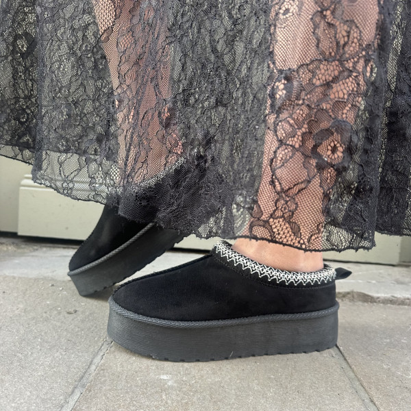 CHUMMY MULES NOIRE GG-01