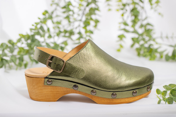 NGY SABOTS LESA ASTRA EREBO FEMME CUIR VERT KAKI CLOUS TALON BOIS