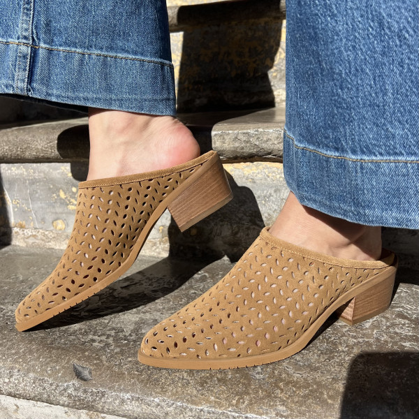 PAOYAMA MULES ROSALBA CAMOSCIO