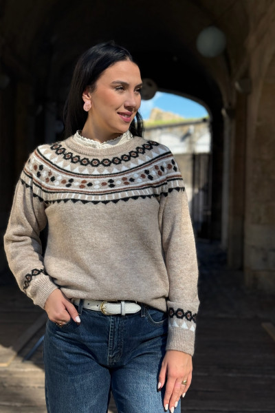 pull col rond cream avec broderies colorées cherrie 4328