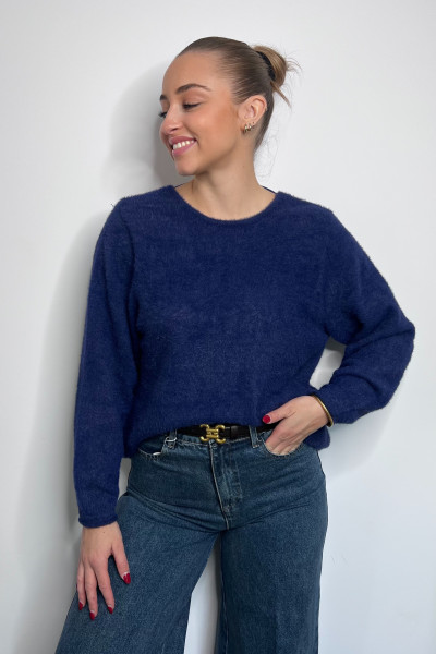 pull maille duveteuse bleu indigo avec boutons dans le dos