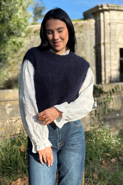 pull sans manches bleu marine en mohair 210