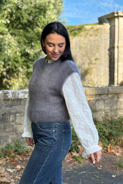 pull sans manches en mohair court gris 210