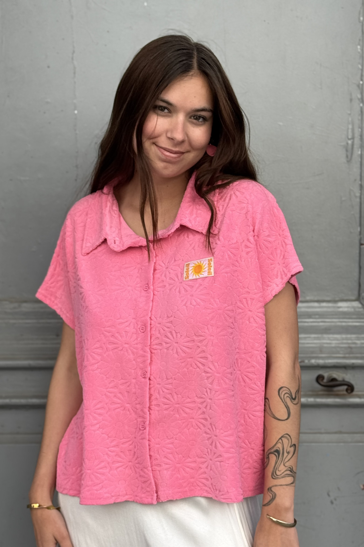 TOP EN EPONGE ROSE AVEC COL MARQUE SEASON 15H858