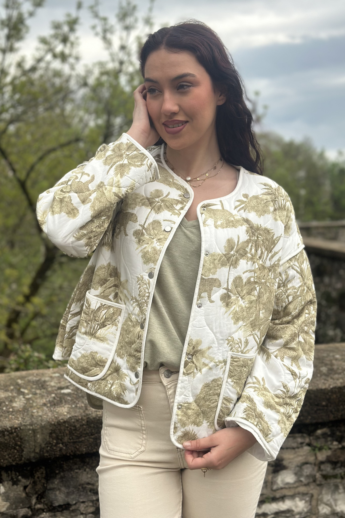 veste cream matelassé imprimé jungle kaki et blanc mi saison