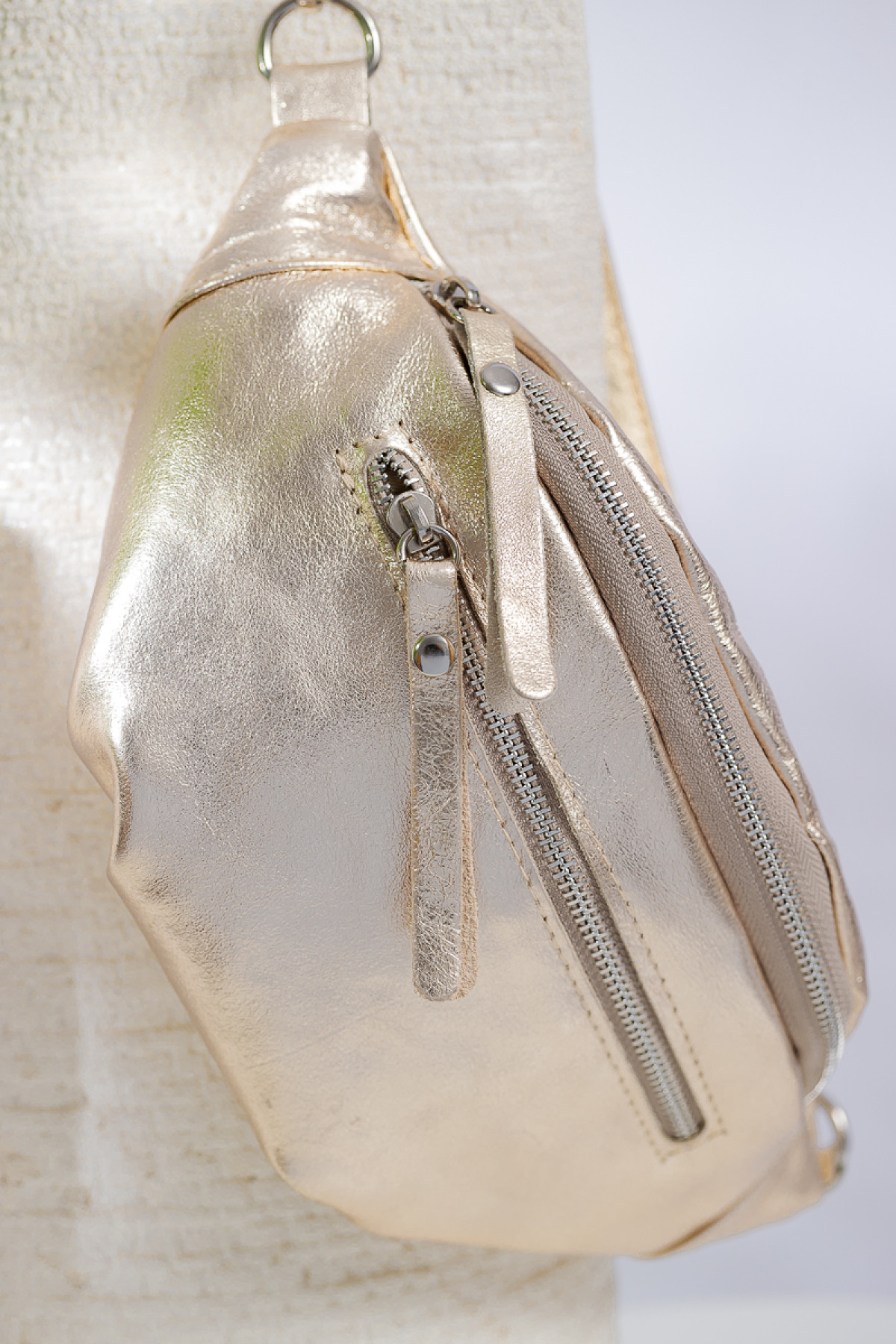 VIMODA SAC BANANE EN CUIR DORE 